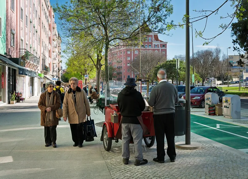 Why Your Brain Solves Problems Better When You Walk Away